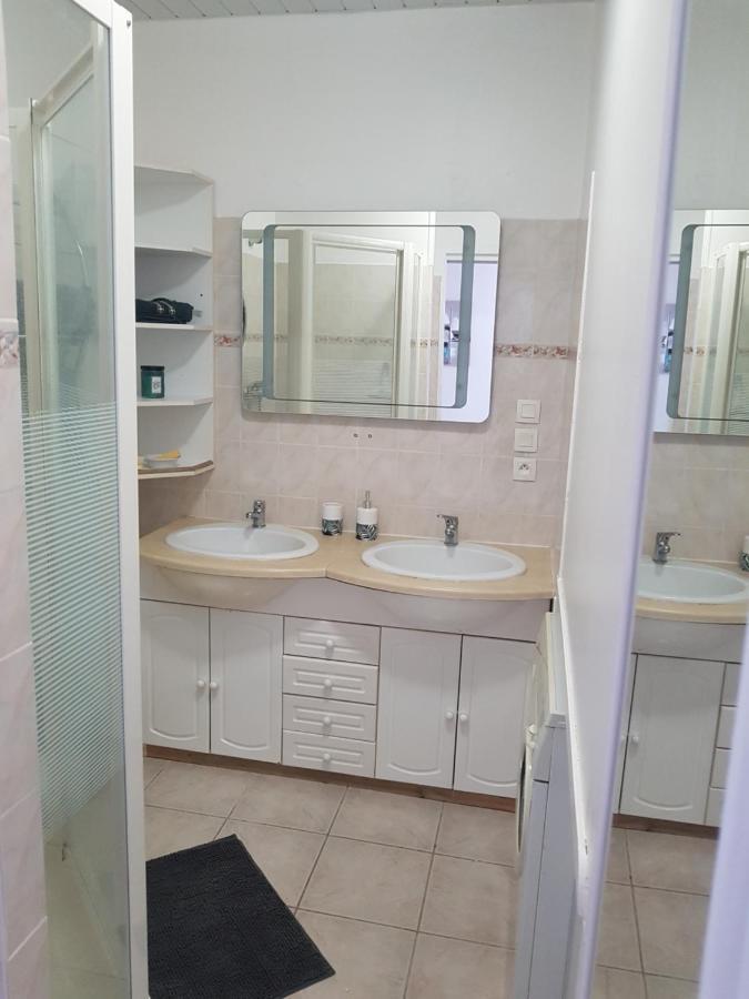 A Deux Pas Du Port De Locquirec Appartement Buitenkant foto